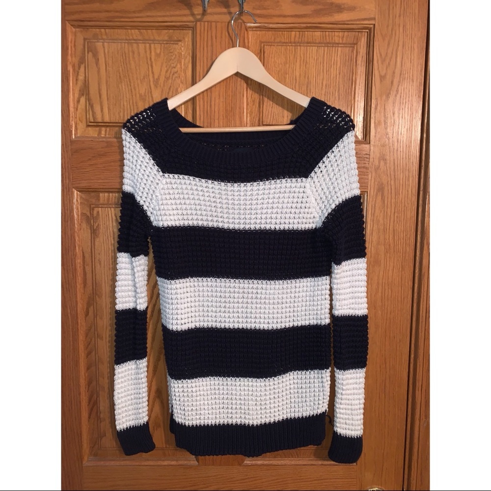 American Eagle Striped Jegging Sweater